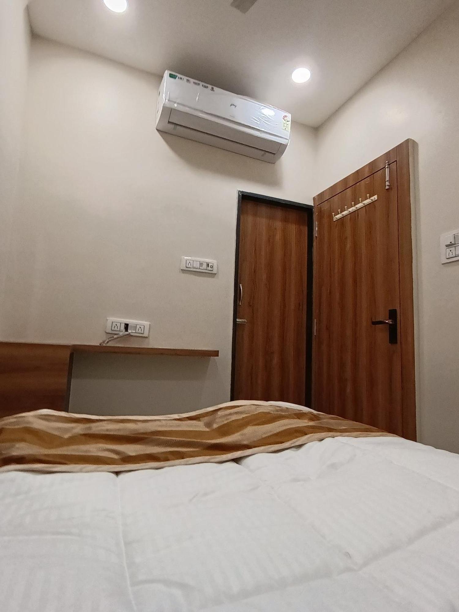 Shree Shyamraj Hotel Ujjain Eksteriør billede