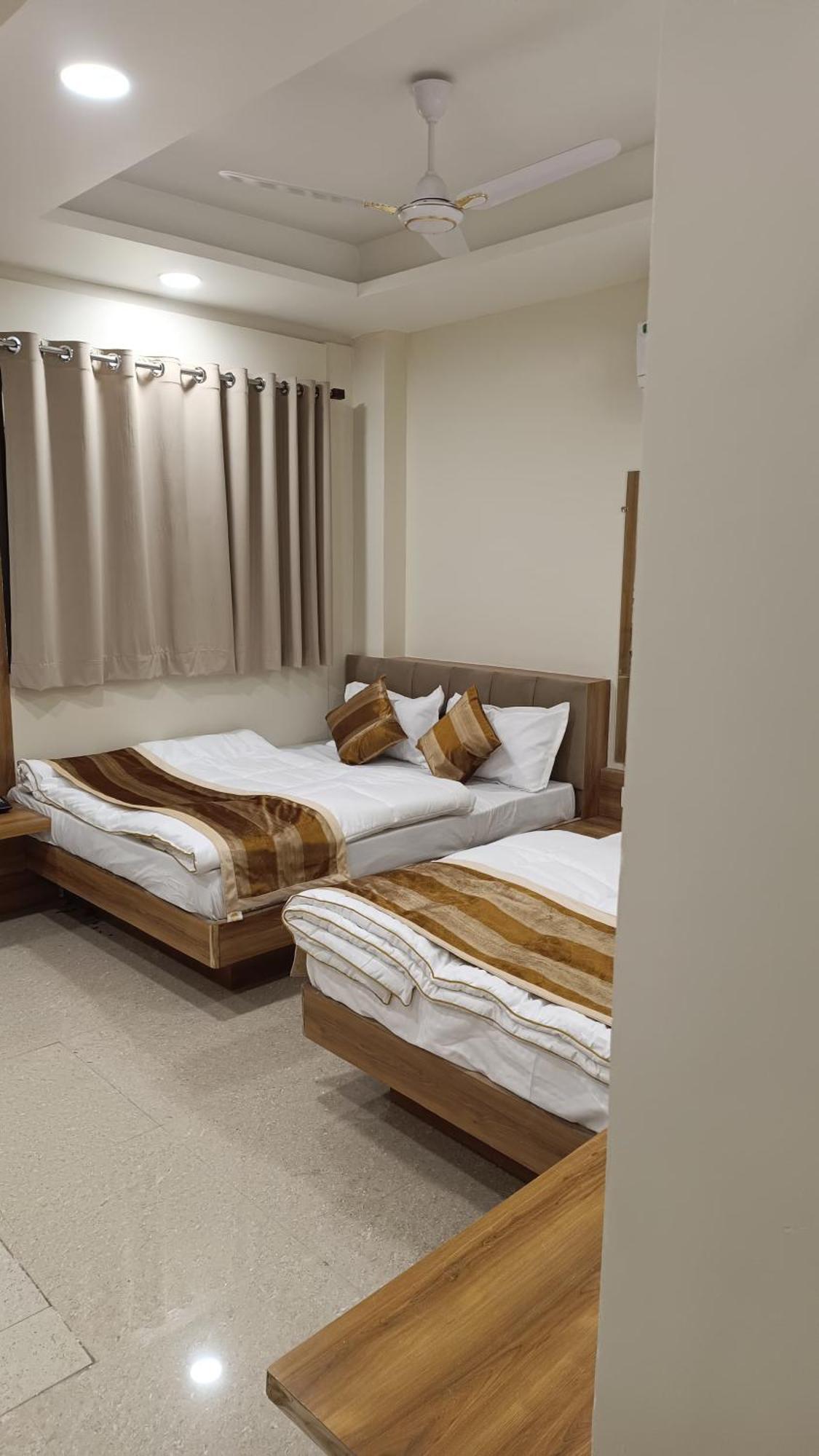 Shree Shyamraj Hotel Ujjain Eksteriør billede