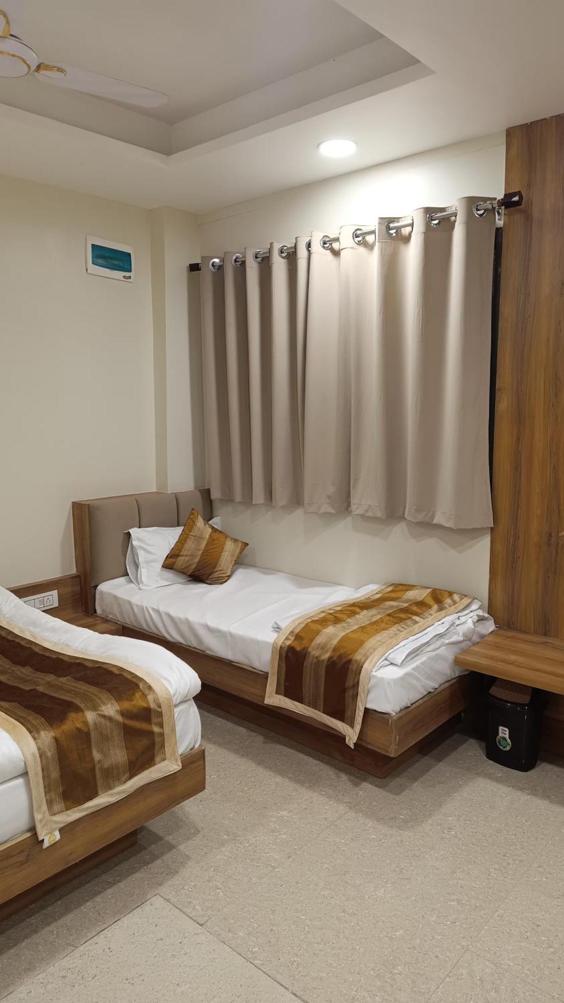 Shree Shyamraj Hotel Ujjain Eksteriør billede