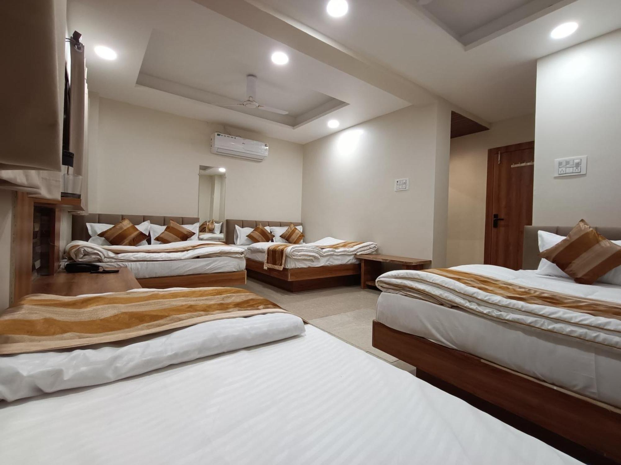 Shree Shyamraj Hotel Ujjain Eksteriør billede