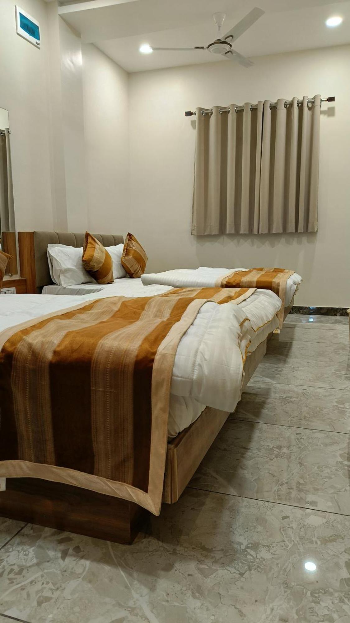 Shree Shyamraj Hotel Ujjain Eksteriør billede