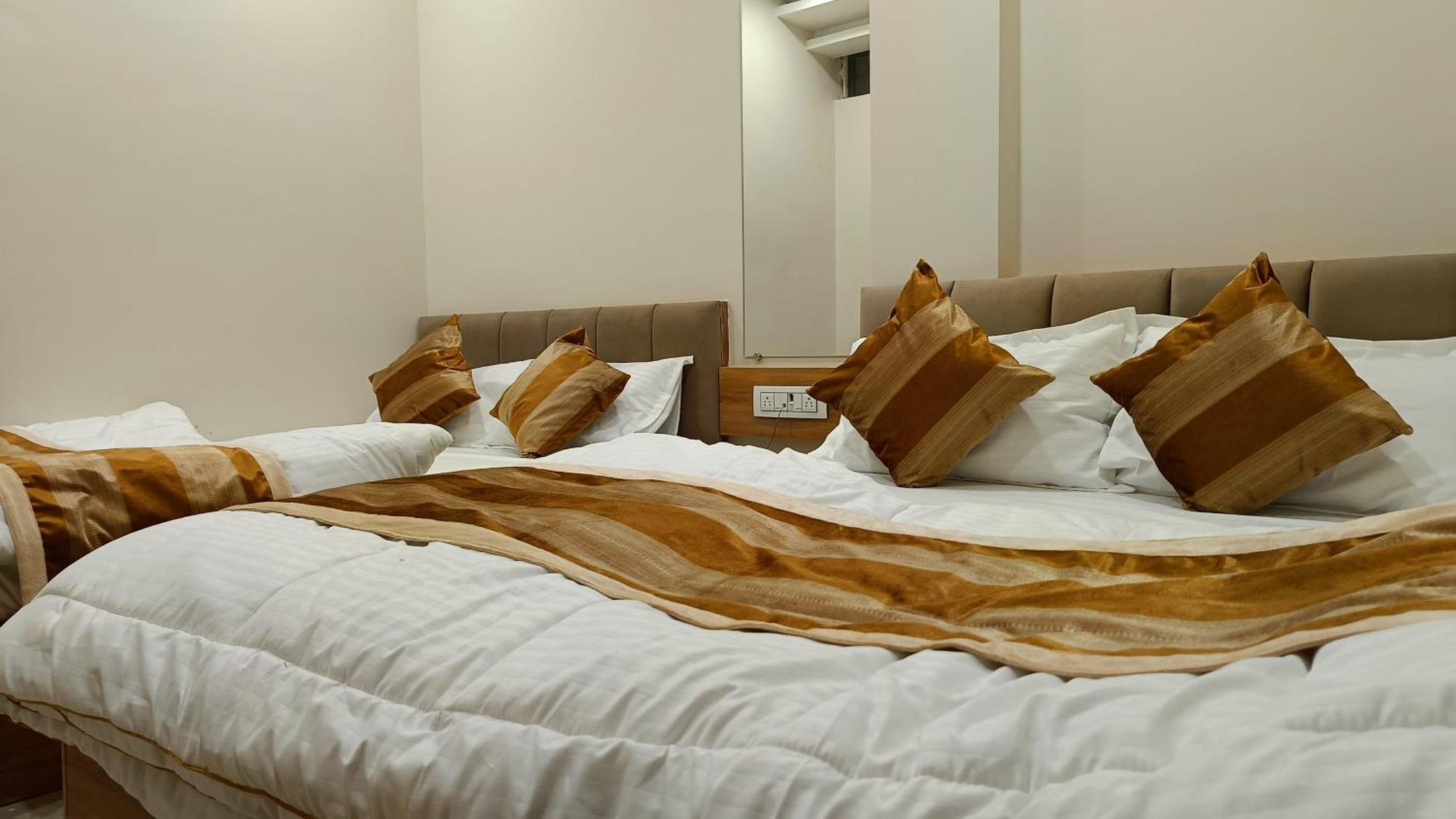 Shree Shyamraj Hotel Ujjain Eksteriør billede