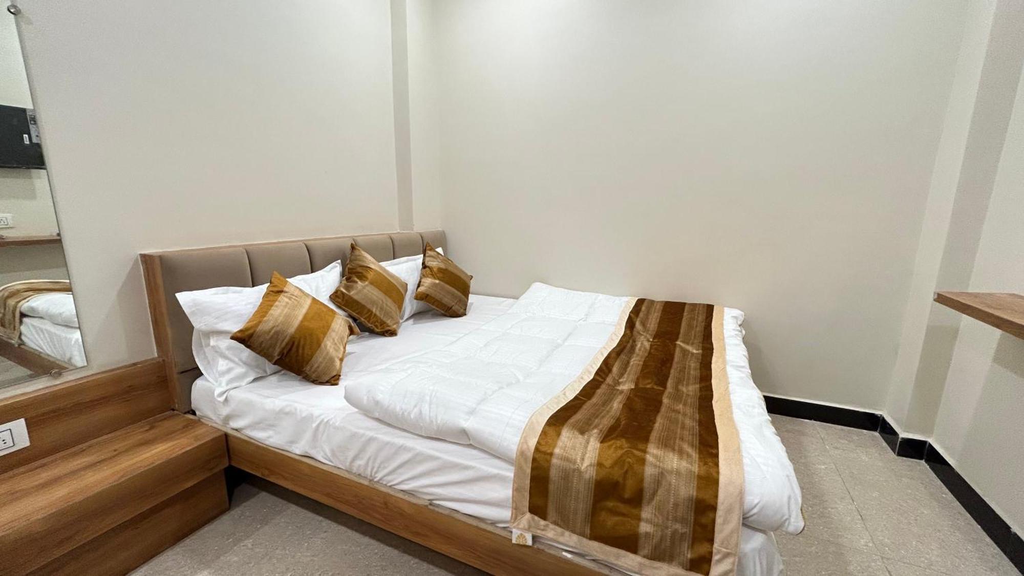 Shree Shyamraj Hotel Ujjain Eksteriør billede
