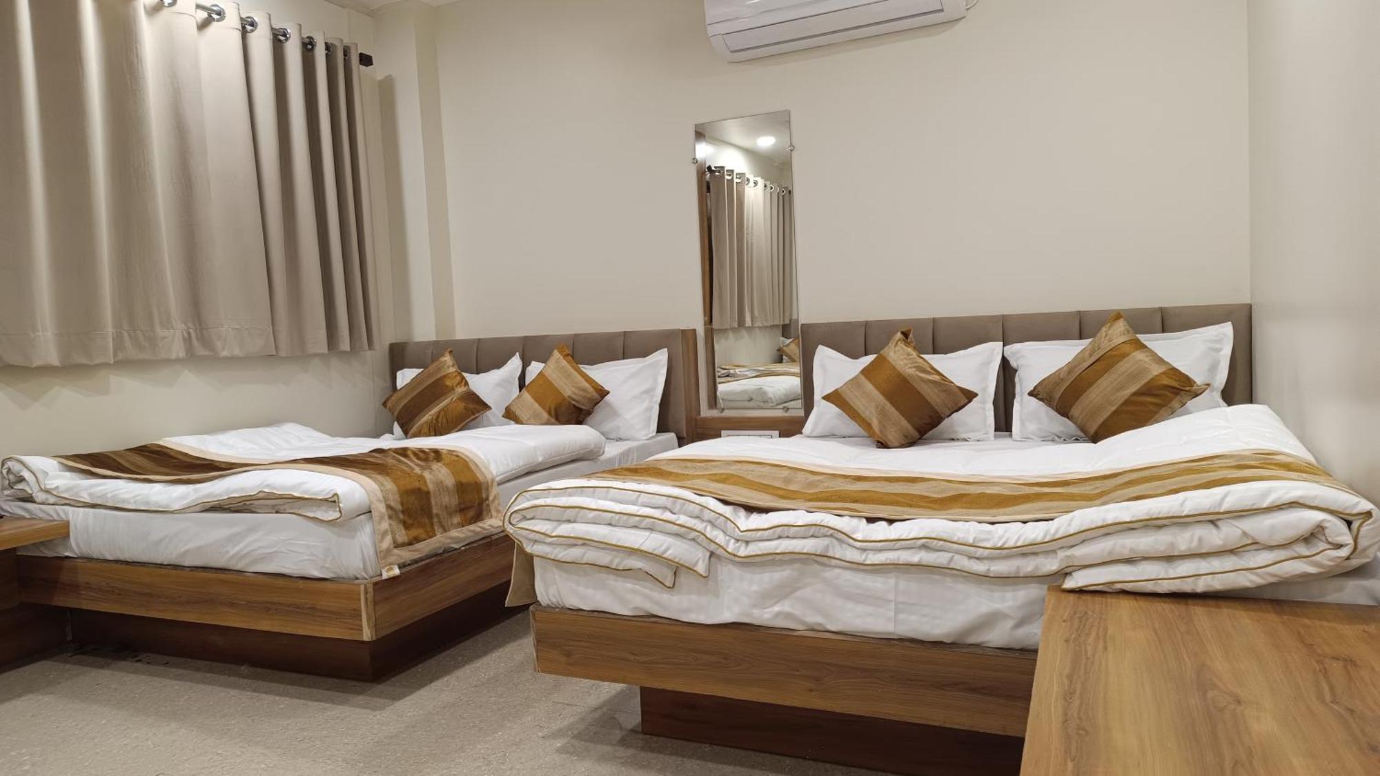 Shree Shyamraj Hotel Ujjain Eksteriør billede