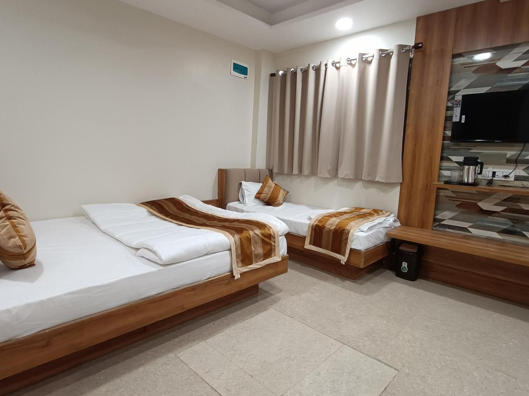 Shree Shyamraj Hotel Ujjain Eksteriør billede