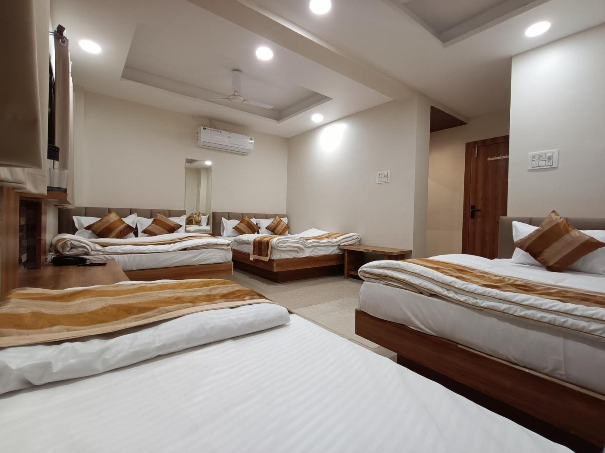 Shree Shyamraj Hotel Ujjain Eksteriør billede