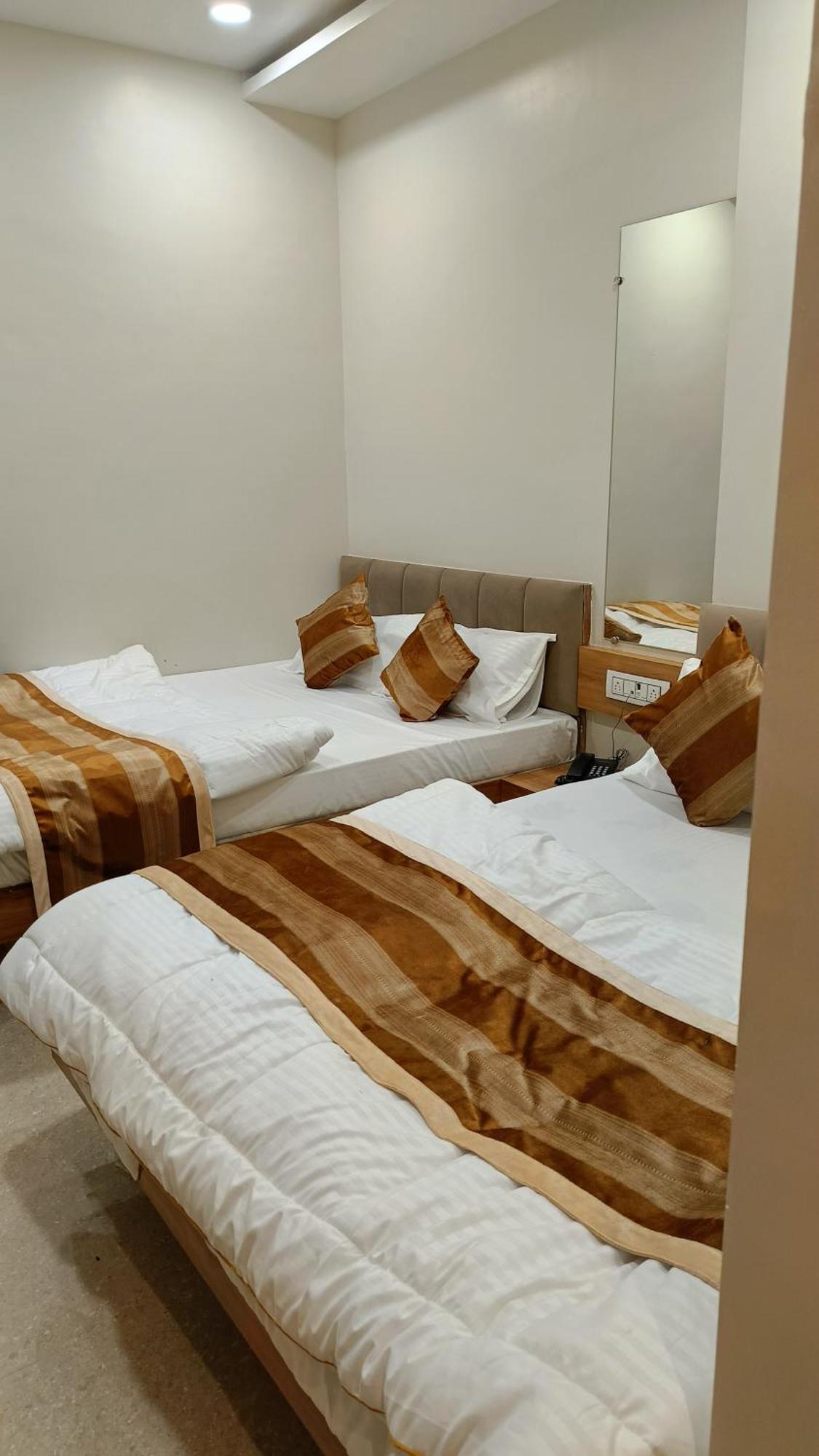 Shree Shyamraj Hotel Ujjain Eksteriør billede